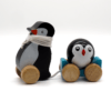 Pinguine aus Holz - Kinderspielzeug aus Sri Lanka